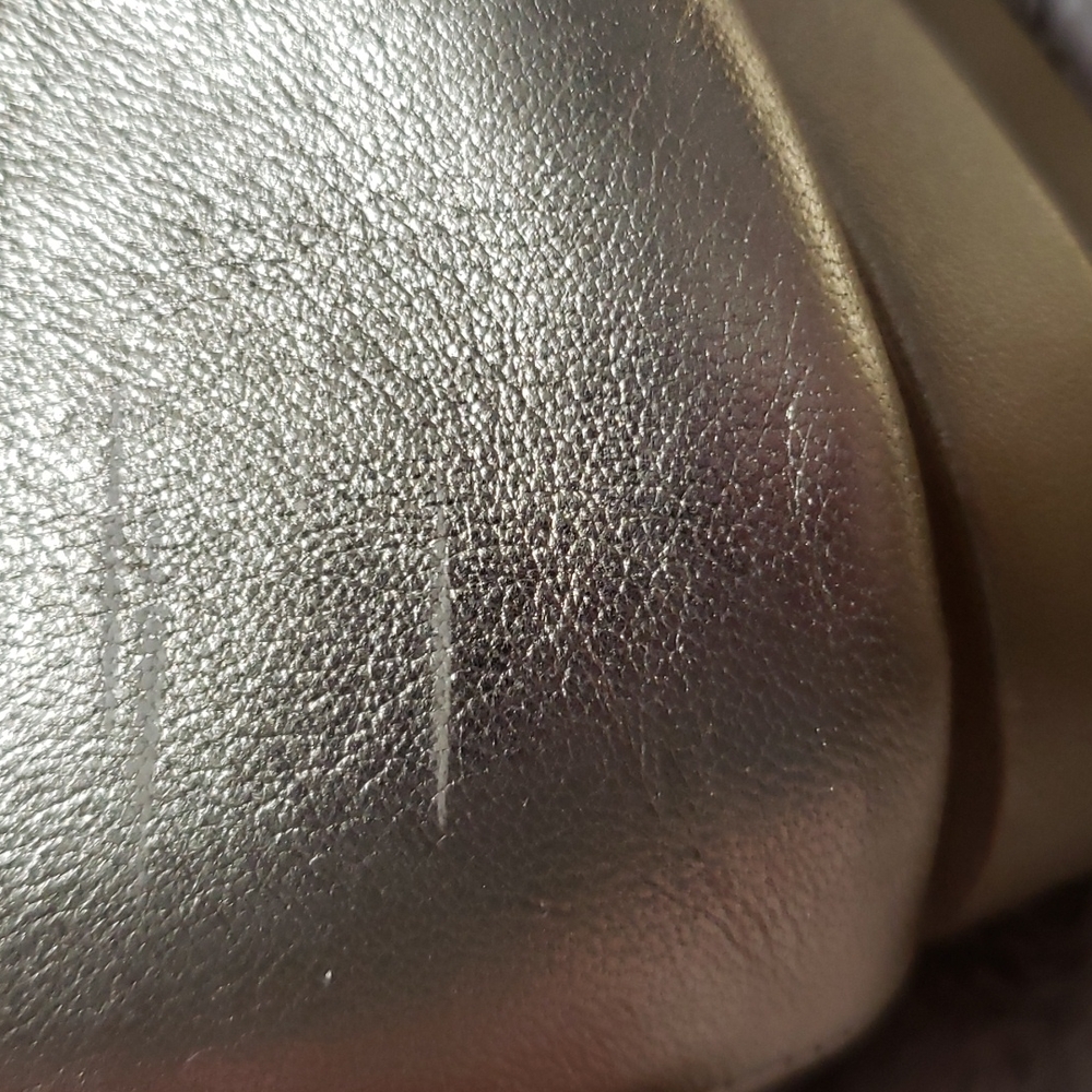Gold leather flats size 6M Anne Klein - Picture 13 of 16